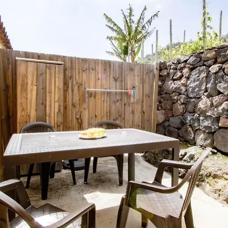 Holidaynorthtenerife Caserio Rural Charcos Séjour à la campagne